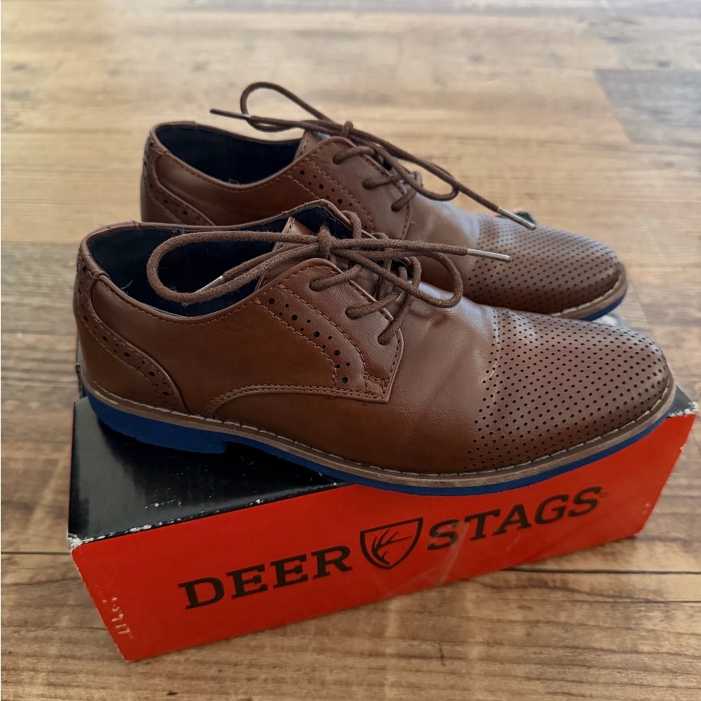 Deer Stags Kids Brown Dress Shoes with Blue Sole